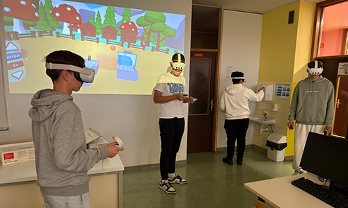 Dijaki preizkušajo algoritmično razmišljanje v VR