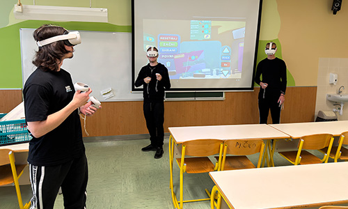 Programiranje na vizualen in interaktiven način
