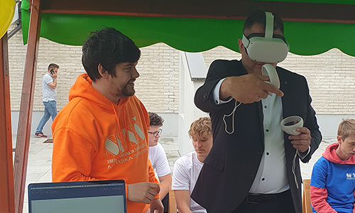 Župan MOMS, g. Damjan Anželj preizkusil našo VR aplikacijo
